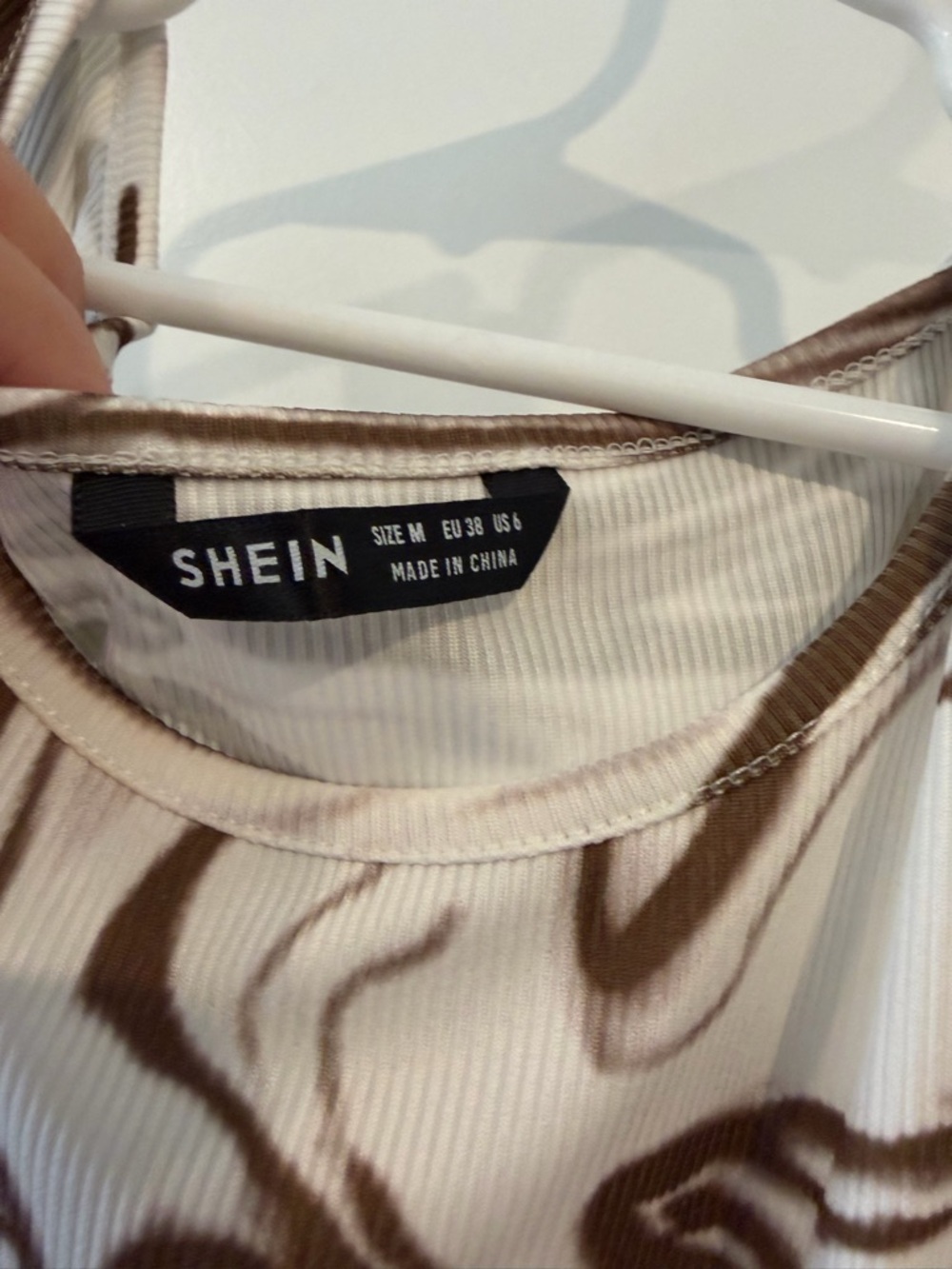 SHEIN Brown Marble Print Crop Tank Size M – Y2K Aesthetic - Picture 2 of 3
